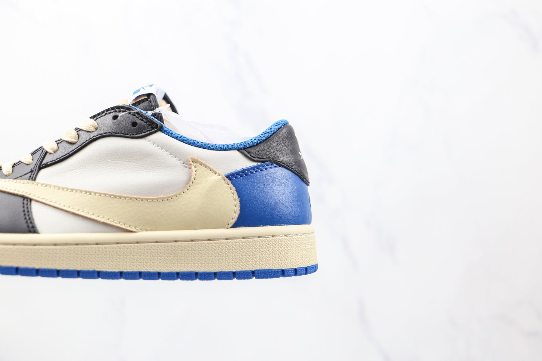 Jordan 1 Low Fragment x Travis Scott