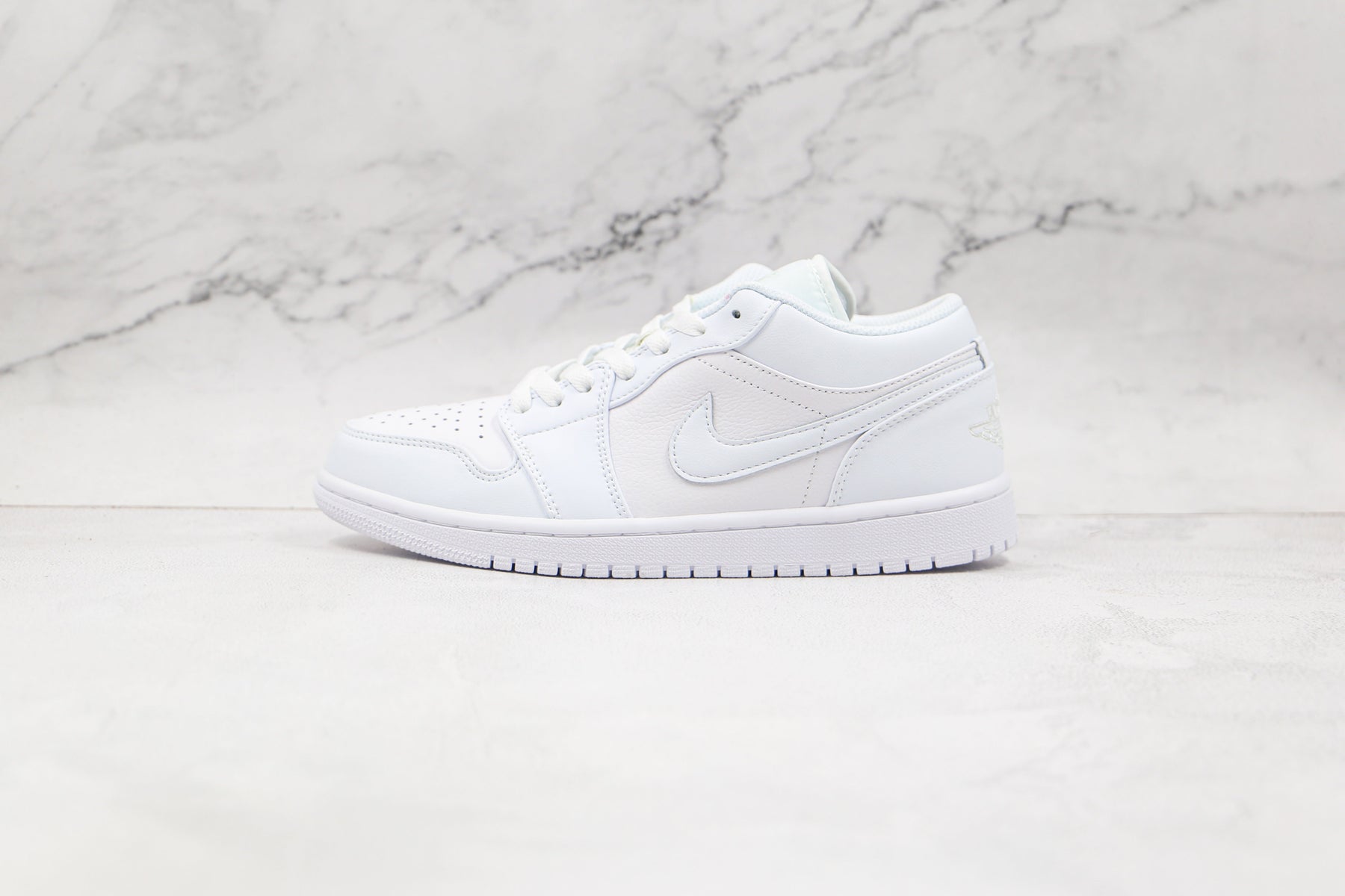 Jordan 1 Low Triple White