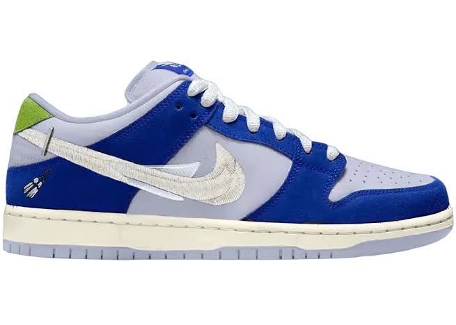 Nike SB Dunk Low Pro Fly Streetwear